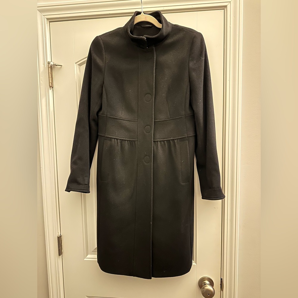 EUC Akris Punto Black Wool Coat sz US 8